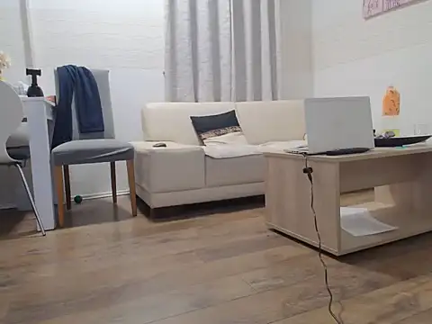 Snapshot of HungarianVersdad chatting on November 2025 03:18:02 AM HungarianVersdad online show from November 2025 03:18:02 AM