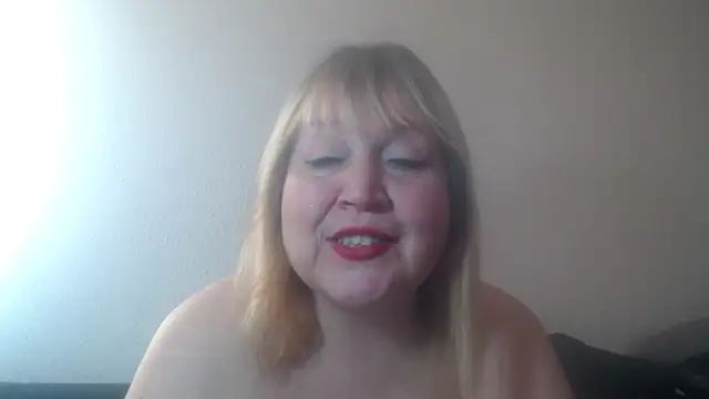 Snapshot of Blasflittchen chatting on March 2025 03:59:02 PM Blasflittchen online show from March 2025 03:59:02 PM