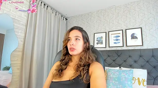 emma  smith1 online show from March 2025 12:35:02 PM