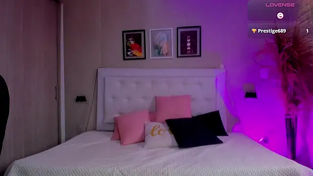 emma  smith1 online show from March 2026 12:55:01 PM