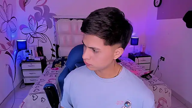 Snapshot of Niicky1_ chatting on December 2024 08:54:02 PM Niicky1  online show from December 2024 08:54:02 PM