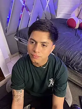 Snapshot of Niicky1_ chatting on December 2024 08:36:02 PM Niicky1  online show from December 2024 08:36:02 PM