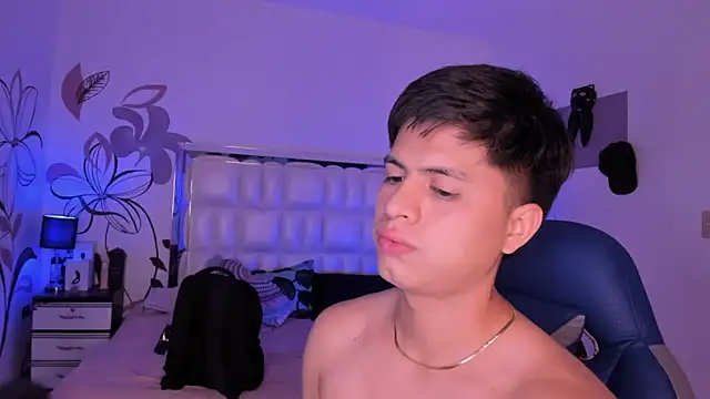 Snapshot of Niicky1_ chatting on January 2025 01:03:01 AM Niicky1  online show from January 2025 01:03:01 AM