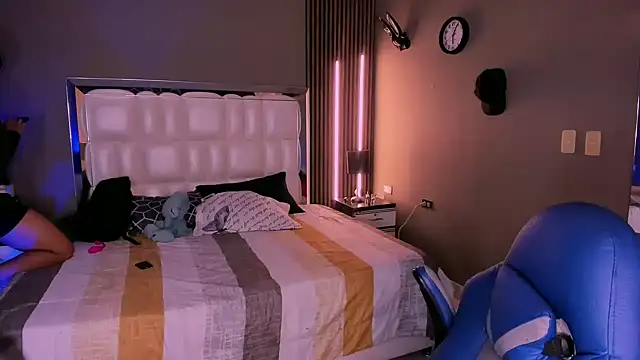 Snapshot of Niicky1_ chatting on March 2025 08:48:01 PM Niicky1  online show from March 2025 08:48:01 PM