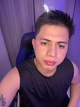 Niicky1  online show from April 2026 02:25:02 PM