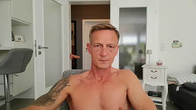 Snapshot of dirks71 chatting on May 2026 11:52:02 AM dirks71 online show from May 2026 11:52:02 AM