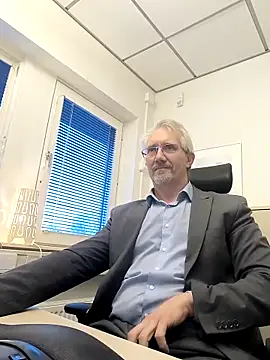 Snapshot of tom-swede chatting on March 2026 03:49:02 PM tom-swede online show from March 2026 03:49:02 PM