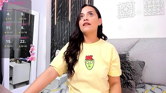 Snapshot of katrina_kaif_x chatting on March 2025 07:15:02 PM katrina kaif x online show from March 2025 07:15:02 PM