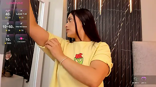 Snapshot of katrina_kaif_x chatting on March 2025 07:02:02 PM katrina kaif x online show from March 2025 07:02:02 PM
