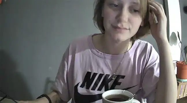 Snapshot of stupid_babybird chatting on March 2025 08:18:02 AM stupid babybird online show from March 2025 08:18:02 AM