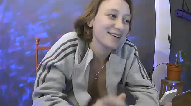 Snapshot of stupid_babybird chatting on March 2025 04:17:02 AM stupid babybird online show from March 2025 04:17:02 AM