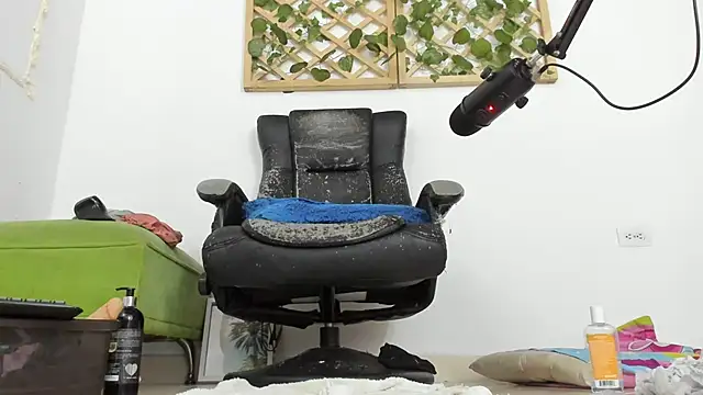 isa loves cum online show from January 2025 08:56:01 AM