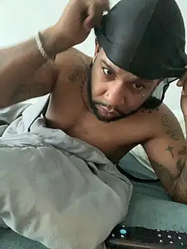Snapshot of MilkyMontana chatting on May 2026 10:33:02 AM MilkyMontana online show from May 2026 10:33:02 AM