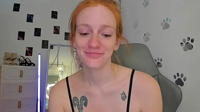 Snapshot of Aliceginger99 chatting on May 2026 12:10:01 PM Aliceginger99 online show from May 2026 12:10:01 PM