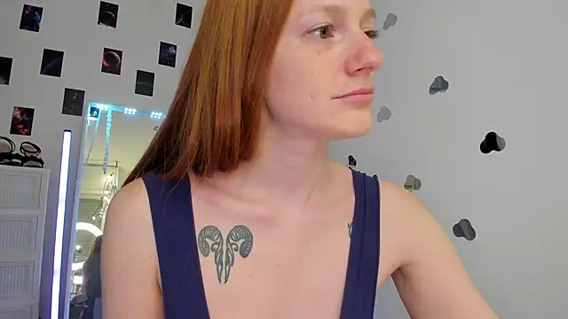 Snapshot of Aliceginger99 chatting on May 2026 01:18:02 PM Aliceginger99 online show from May 2026 01:18:02 PM