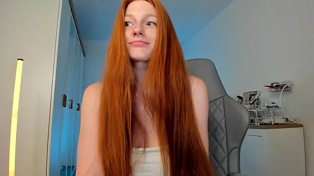 Snapshot of Aliceginger99 chatting on June 2026 01:37:01 PM Aliceginger99 online show from June 2026 01:37:01 PM