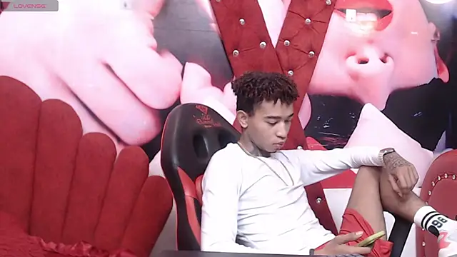 Snapshot of sexy_blacks_ chatting on September 2025 11:21:01 AM sexy blacks online show from September 2025 11:21:01 AM