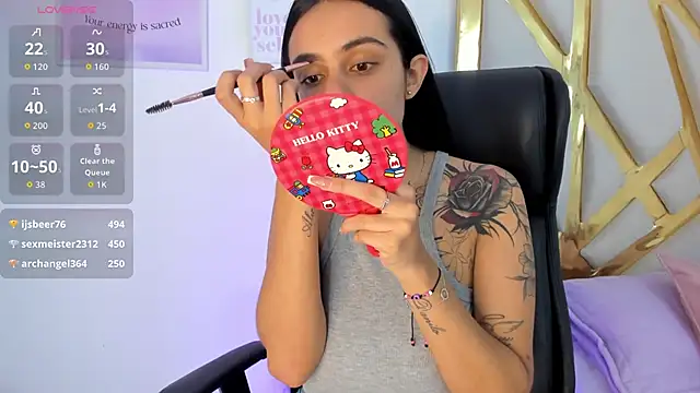 ChloeHarper  online show from November 2025 06:56:02 PM