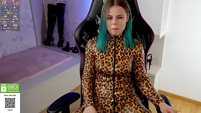 Latex Kitty online show from January 2025 11:20:02 AM