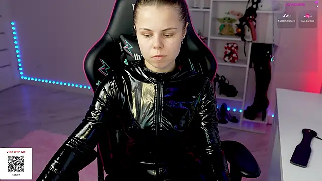 Latex Kitty online show from February 2026 02:57:02 PM