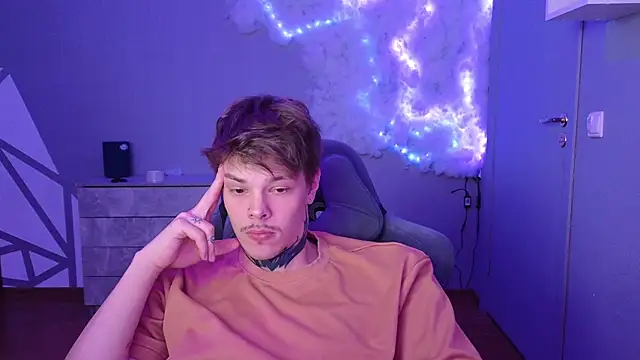 DENIS HERE online show from December 2024 12:43:02 AM