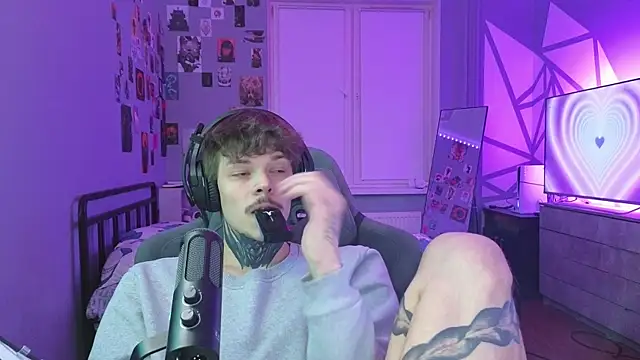 DENIS HERE online show from February 2025 11:45:01 PM