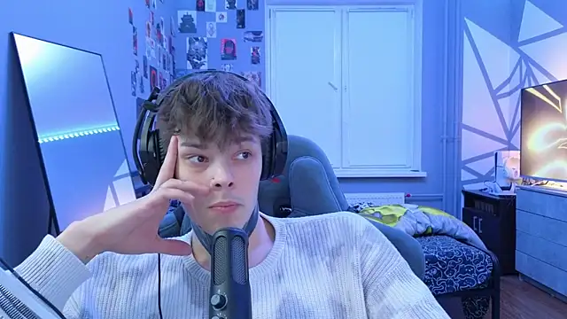 DENIS HERE online show from February 2025 03:15:02 PM