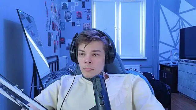 DENIS HERE online show from March 2025 09:56:01 AM