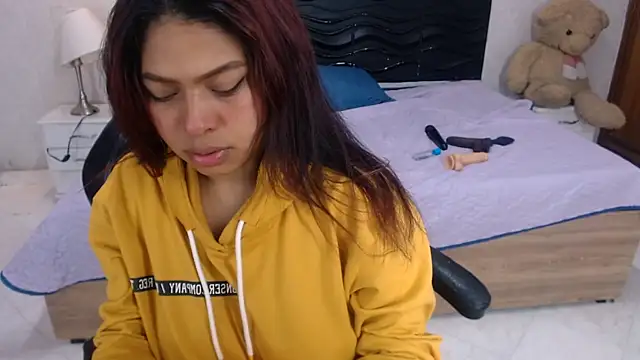 Naomi Tylers online show from March 2025 11:38:02 AM