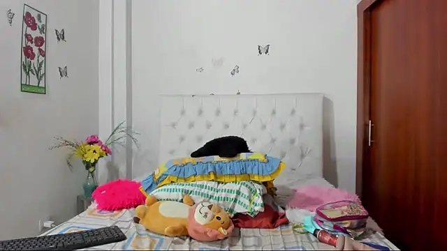 Snapshot of VenussVega chatting on February 2025 09:01:02 PM VenussVega online show from February 2025 09:01:02 PM