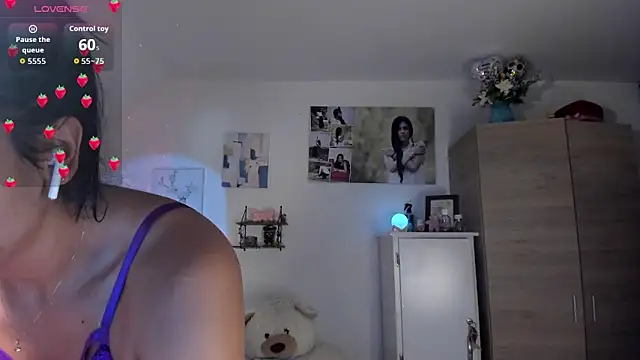 VeronikaOlsen online show from September 2025 12:29:01 PM