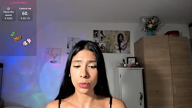 VeronikaOlsen online show from November 2025 02:34:01 AM