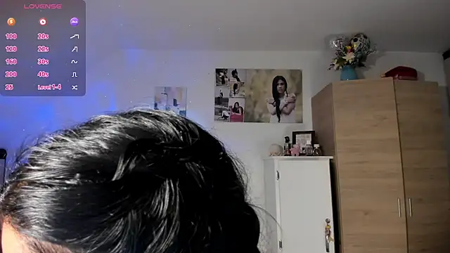 VeronikaOlsen online show from November 2025 12:33:01 AM