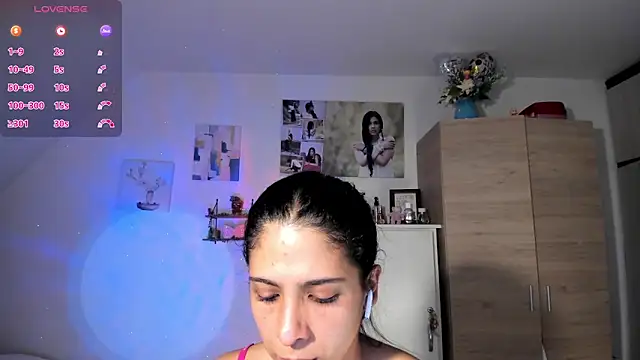 VeronikaOlsen online show from December 2025 02:45:02 PM