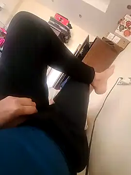 Snapshot of DesiRocco7 chatting on March 2025 03:24:01 AM DesiRocco7 online show from March 2025 03:24:01 AM