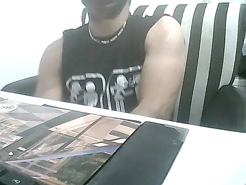 Snapshot of MezaRDanOnLineee chatting on December 2024 11:06:02 PM MezaRDanOnLineee online show from December 2024 11:06:02 PM