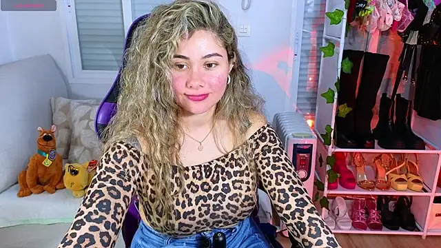 Tawny cox online show from February 2025 04:32:01 PM