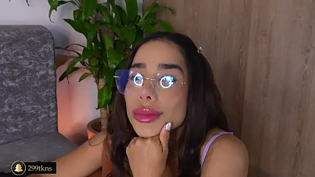 katie cruz online show from November 2025 11:21:02 AM