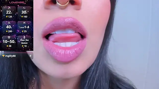 Snapshot of dominique21_ chatting on December 2024 07:05:01 AM dominique21  online show from December 2024 07:05:01 AM