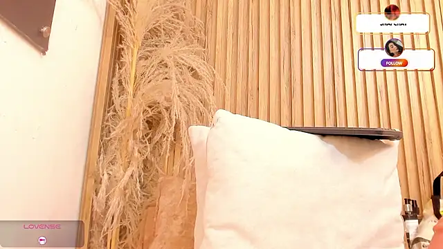 sofhiaa adaams online show from March 2026 11:00:01 PM