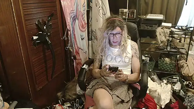 Ombeline1 online show from May 2026 03:31:02 PM