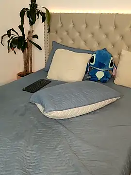 Lia Hurley online show from March 2025 11:42:01 PM