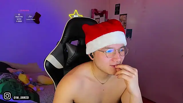 AustinSummerr online show from December 2024 12:59:02 PM