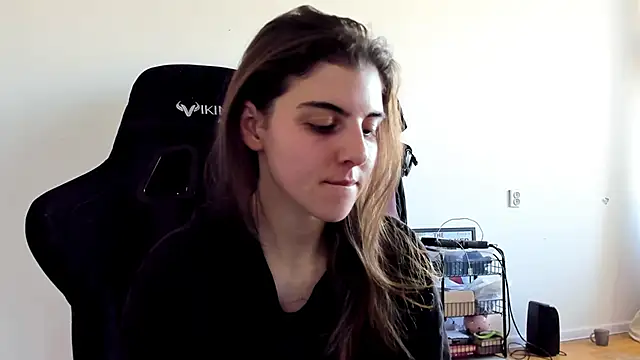 emmamurrr online show from October 2025 11:29:02 AM