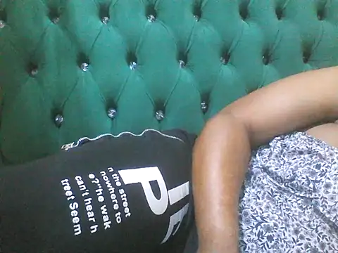 Sexy Riri online show from December 2025 01:14:02 AM