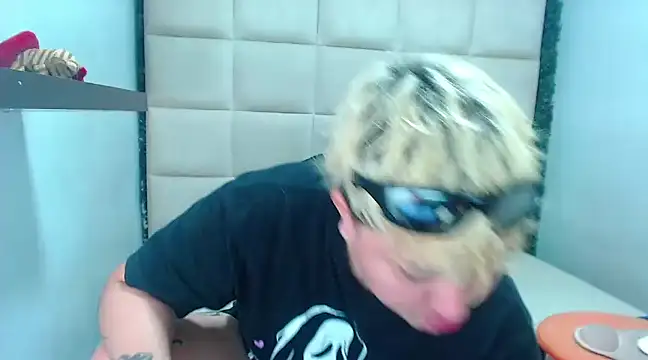 isabeautyx19 online show from January 2025 05:07:02 PM