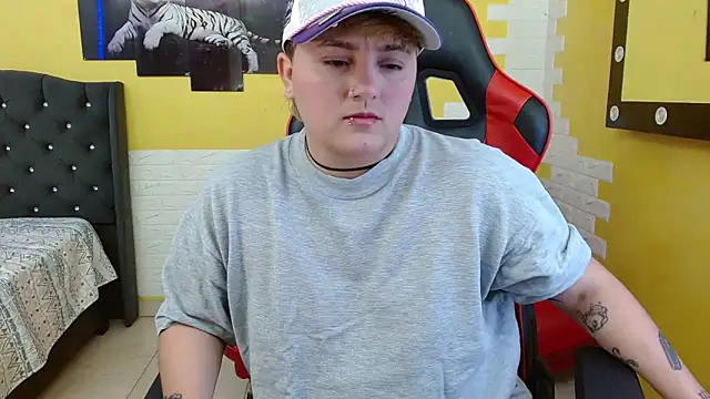 isabeautyx19 online show from September 2025 03:52:02 AM