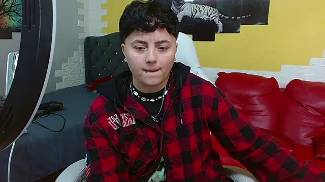 isabeautyx19 online show from April 2026 01:33:01 AM