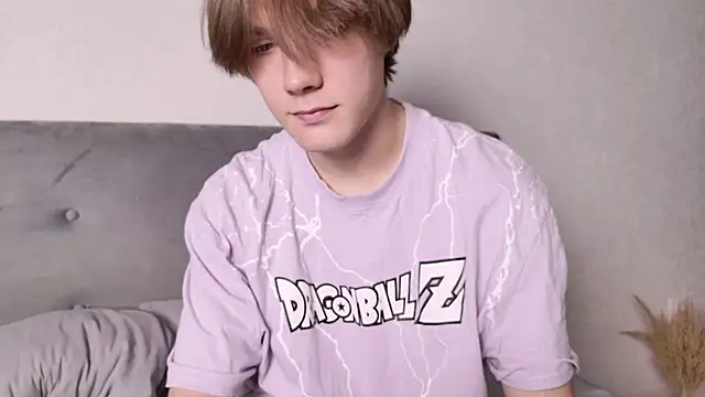 callmenineoneseven online show from October 2025 07:20:02 PM