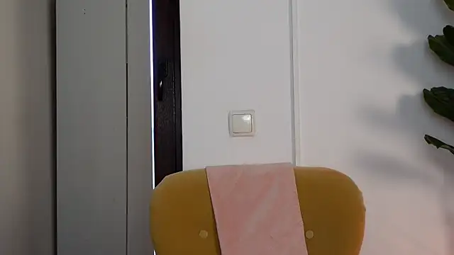 NinaCrystal1 online show from February 2026 06:58:01 AM